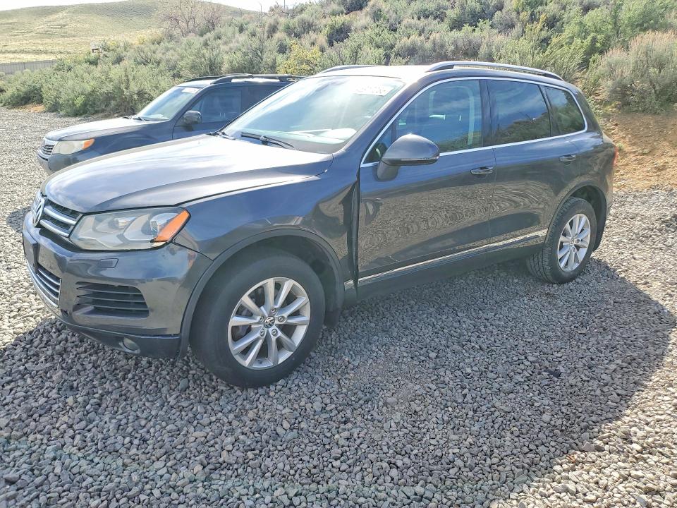 46917066 :رقم المزاد ، WVGEF9BP2ED010687 vin ، 2014 Volkswagen Touareg مزاد بيع