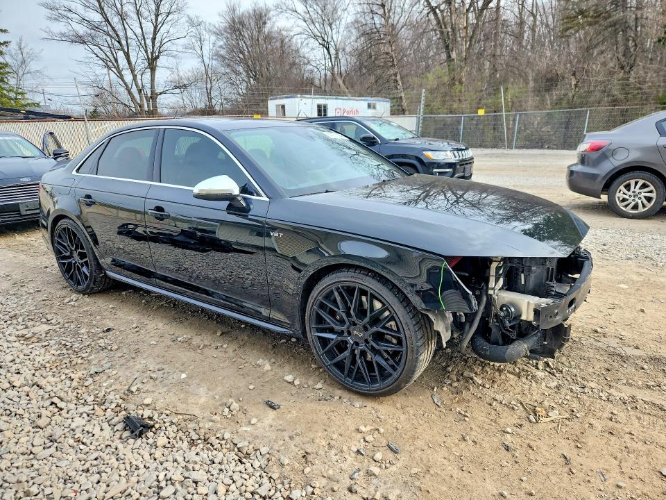 47615246 :رقم المزاد ، WAUB4AF43JA126813 vin ، 2018 Audi S4 مزاد بيع