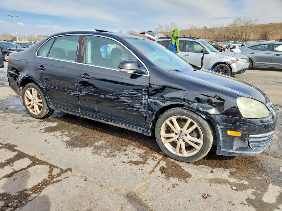 48157556 :رقم المزاد ، 3VWSF81K87M018451 vin ، 2007 Volkswagen Jetta مزاد بيع