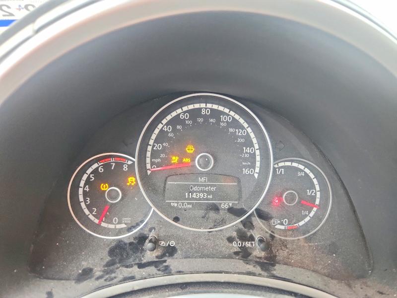 41772066 :رقم المزاد ، 3VW517AT9FM814672 vin ، 2015 Volkswagen Beetle مزاد بيع