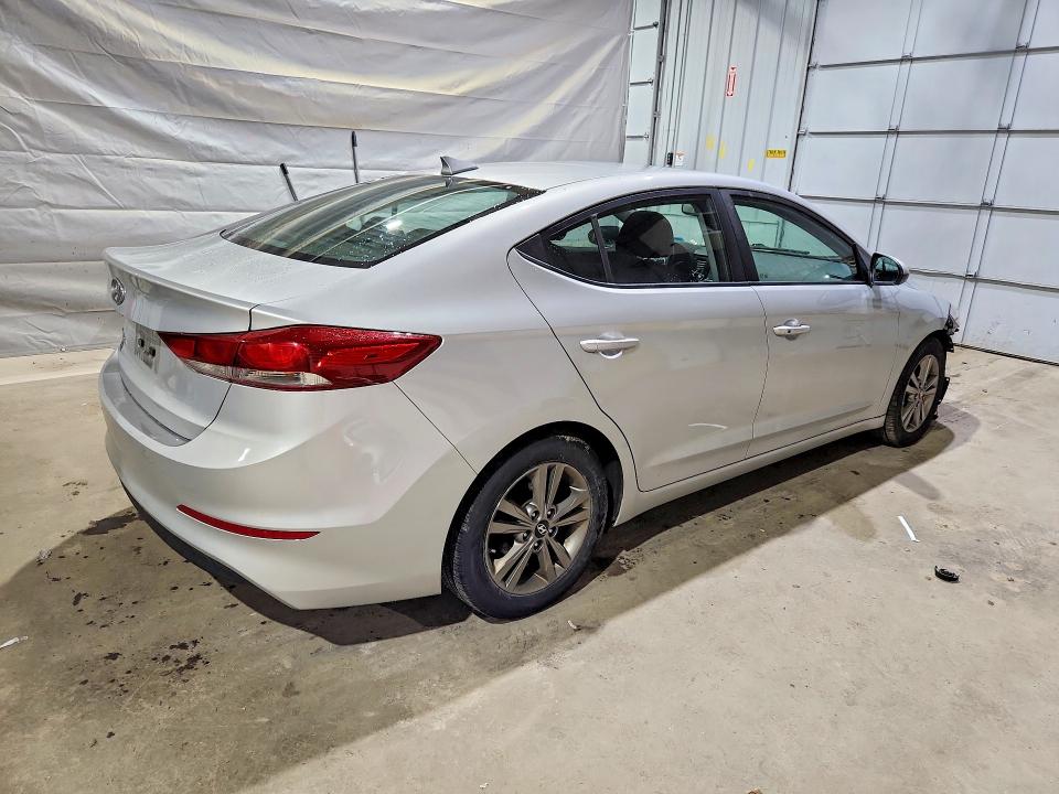 47154756 :رقم المزاد ، 5NPD84LF7JH399821 vin ، 2018 Hyundai Elantra مزاد بيع