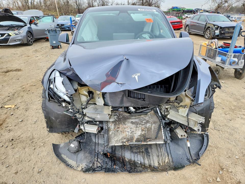 47394696 :رقم المزاد ، 5YJYGDEE5MF082275 vin ، 2021 Tesla Model Y مزاد بيع