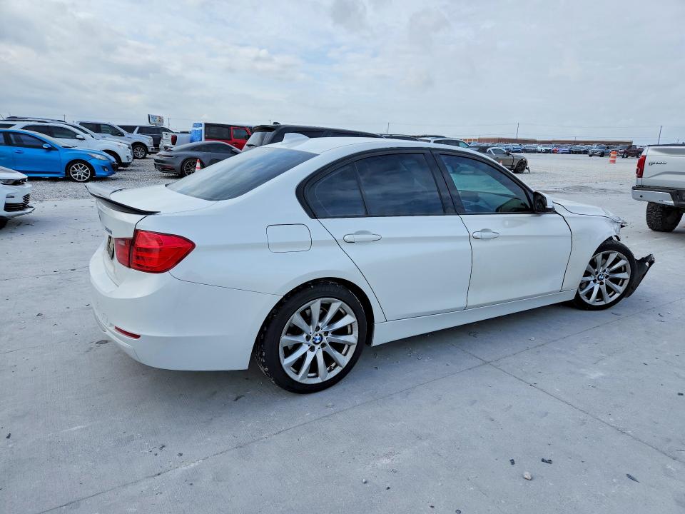79669575 :رقم المزاد ، WBA3C1G56DNN93848 vin ، 2013 Bmw 328 مزاد بيع