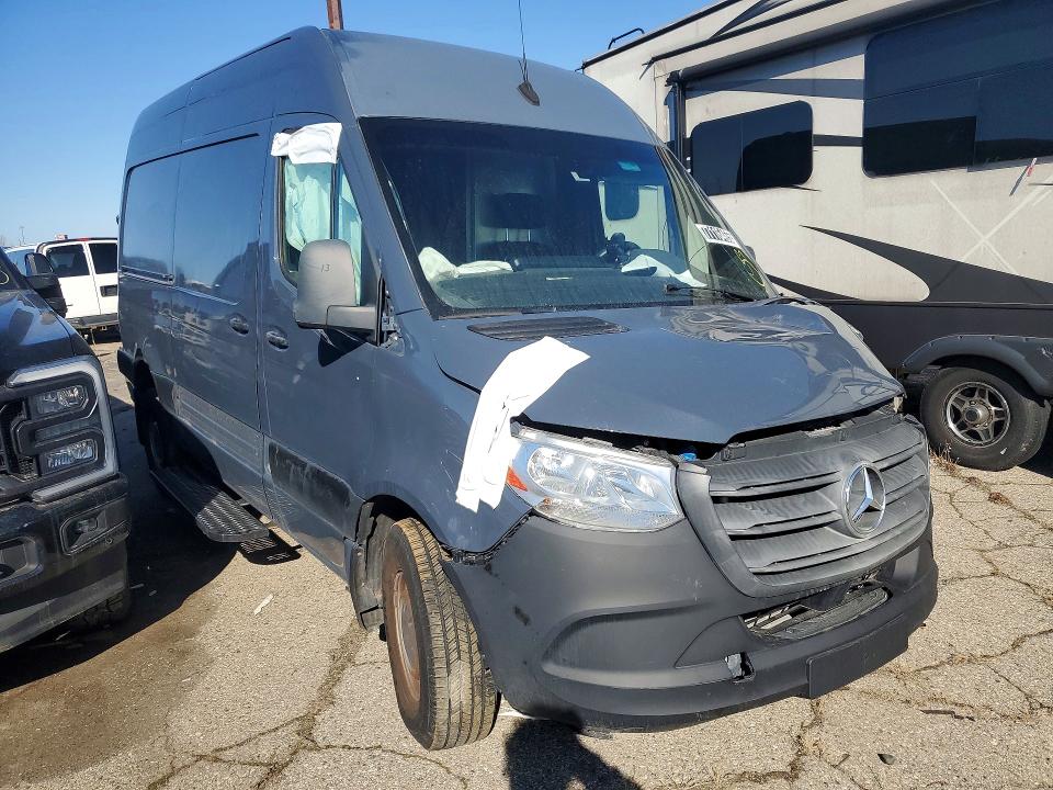 77116465 :رقم المزاد ، WD4PF0CD3KP092510 vin ، 2019 Mercedes-benz Sprinter مزاد بيع