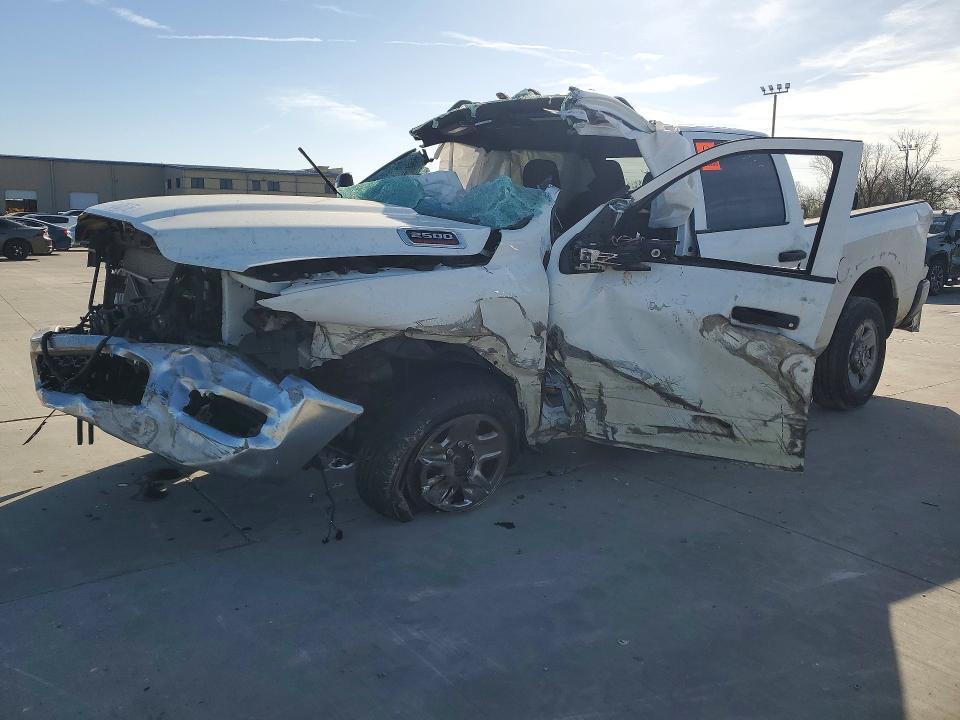 46706176 :رقم المزاد ، 3C6UR5CJ9RG252094 vin ، 2024 Ram 2500 مزاد بيع