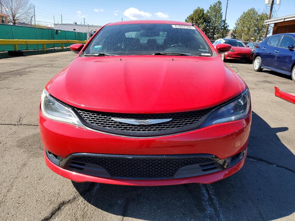 41897966 :رقم المزاد ، 1C3CCCDG7GN158463 vin ، 2016 Chrysler 200 مزاد بيع