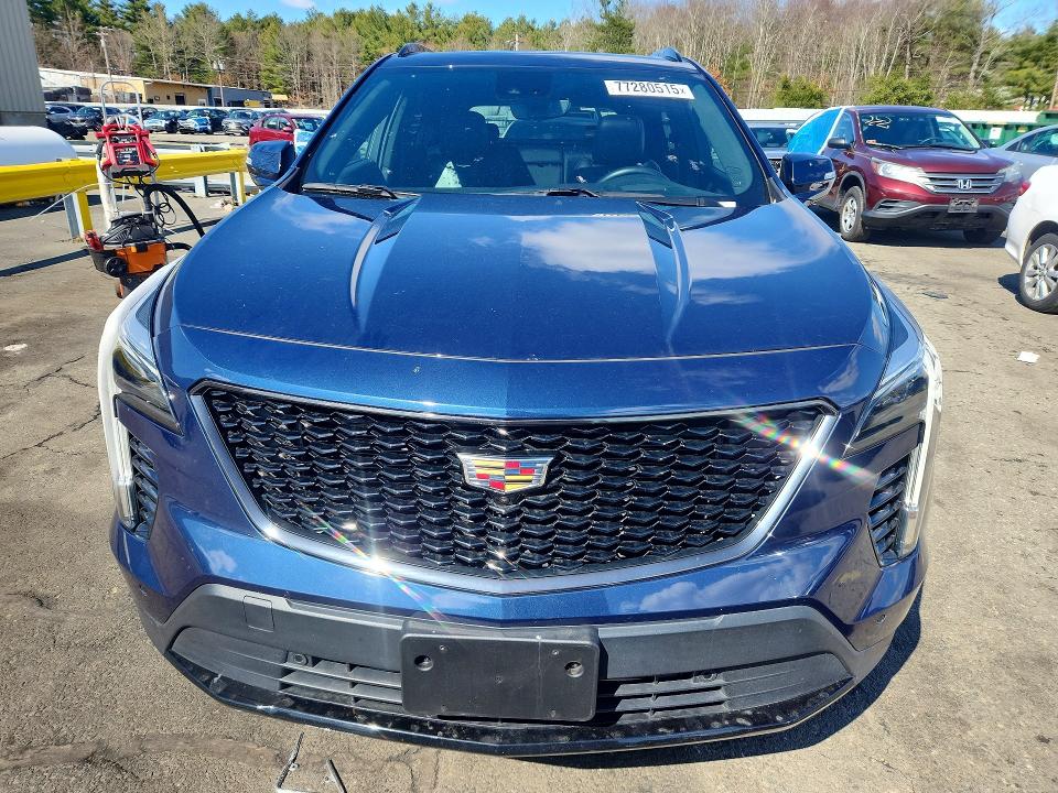 77280515 :رقم المزاد ، 1GYFZFR45MF013087 vin ، 2021 Cadillac Xt4 مزاد بيع