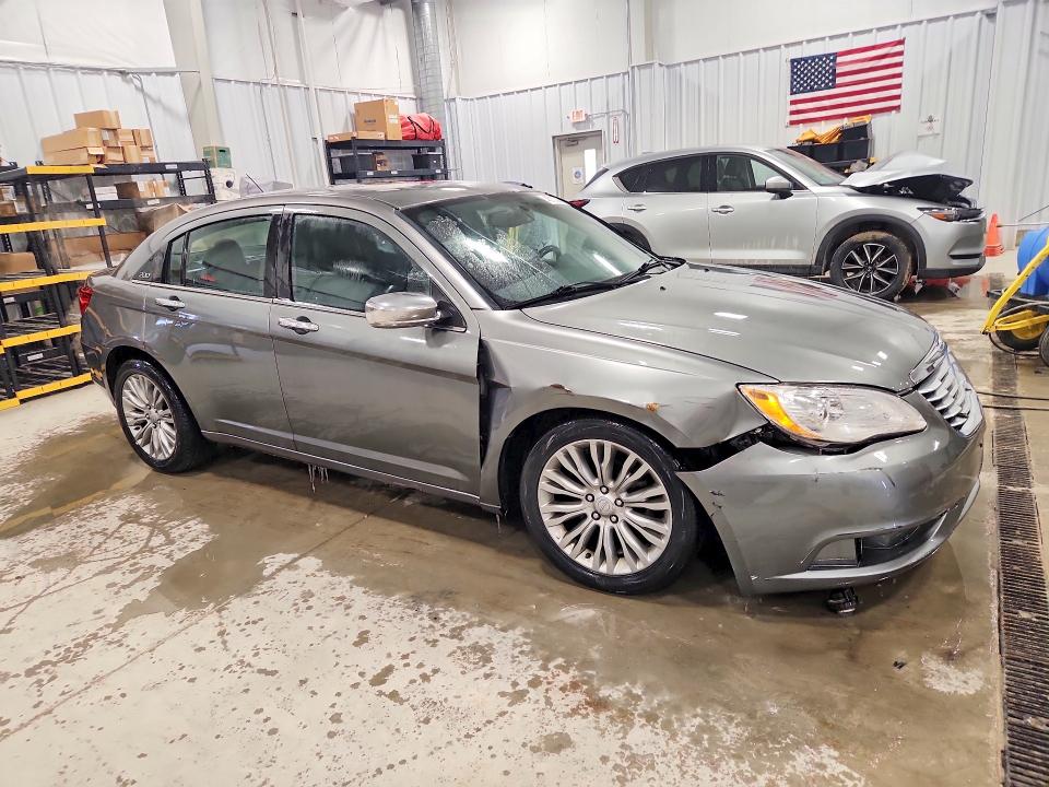 2013 Chrysler 200 მანქანა იყიდება აუქციონზე, vin: 1C3CCBCG1DN503929, აუქციონის ნომერი: 45733986