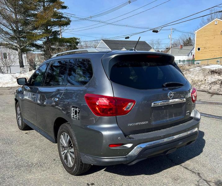 Продажа на аукционе авто 2017 Nissan Pathfinder, vin: 5N1DR2MM2HC664175, номер лота: 45720506