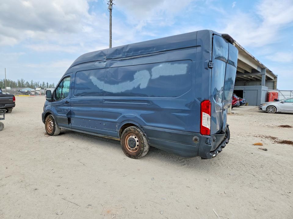 47561946 :رقم المزاد ، 1FTBR3X88LKA72598 vin ، 2020 Ford Transit مزاد بيع