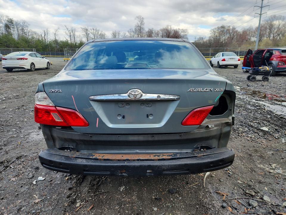 2004 Toyota Avalon მანქანა იყიდება აუქციონზე, vin: 4T1BF28B44U362688, აუქციონის ნომერი: 45521006