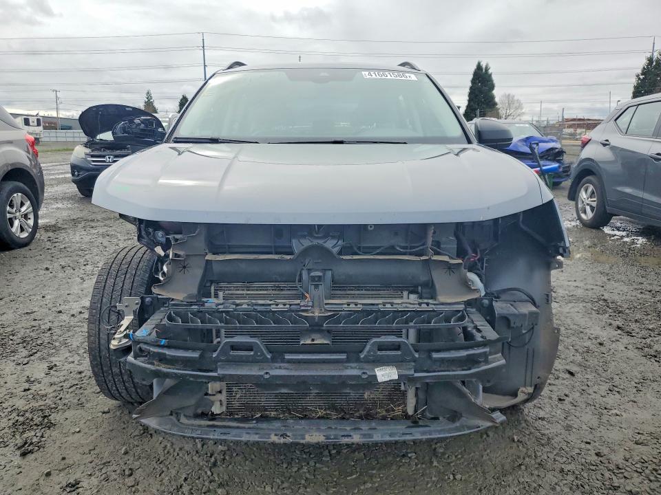 41661586 :رقم المزاد ، 3VVMX7B22NM065054 vin ، 2022 Volkswagen Taos مزاد بيع