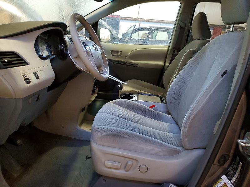 79624065 :رقم المزاد ، 5TDJK3DC3BS022630 vin ، 2011 Toyota Sienna مزاد بيع