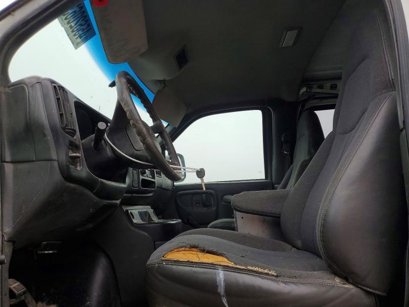 45620636 :رقم المزاد ، 1GCFG25MX11157379 vin ، 2001 Chev Express G2500 مزاد بيع