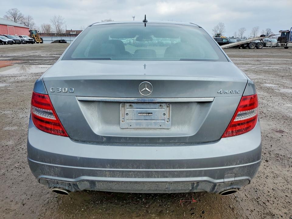 Продажа на аукционе авто 2013 Mercedes-benz C, vin: WDDGF8AB8DA873111, номер лота: 46735556