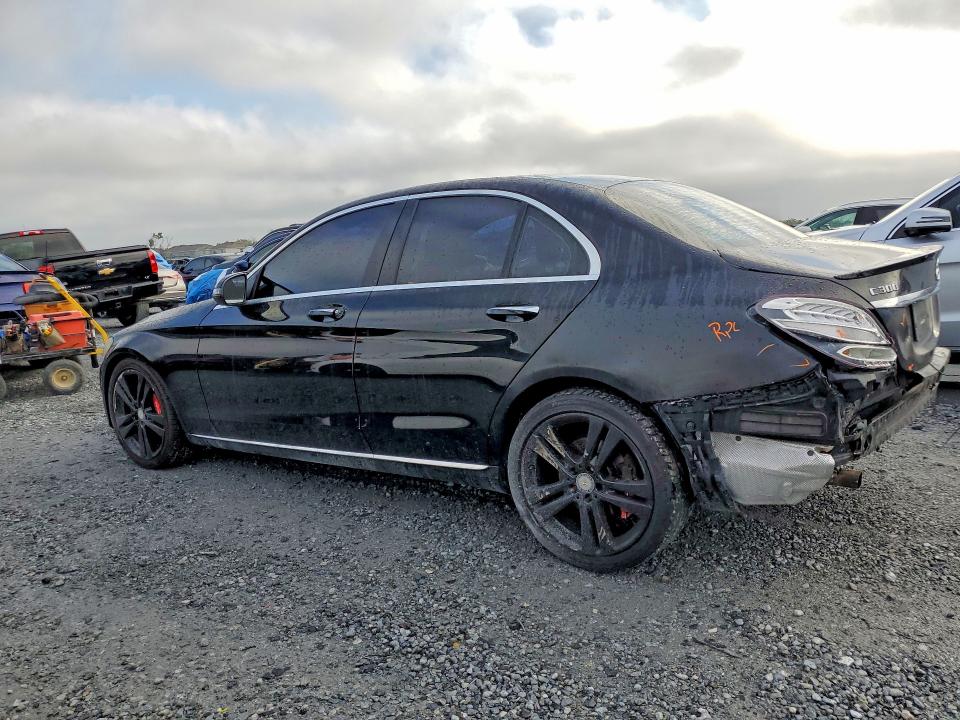 46145686 :رقم المزاد ، 55SWF4KB4GU139749 vin ، 2016 Mercedes-benz C مزاد بيع