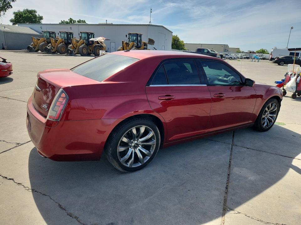 2014 Chrysler 300 მანქანა იყიდება აუქციონზე, vin: 2C3CCABG1EH261018, აუქციონის ნომერი: 47845056