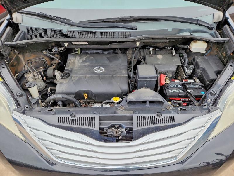 79727655 :رقم المزاد ، 5TDDK3DCXES072118 vin ، 2014 Toyota Sienna مزاد بيع
