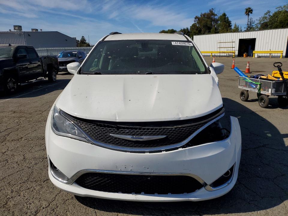 47459616 :رقم المزاد ، 2C4RC1BG7JR154145 vin ، 2018 Chrysler Pacifica مزاد بيع
