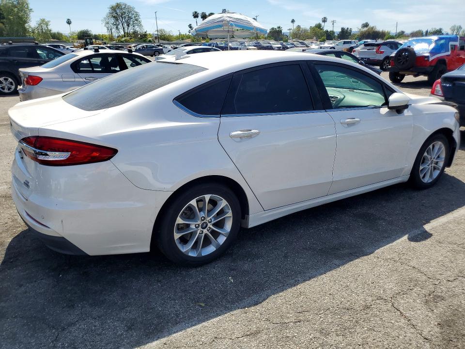 2020 Ford Fusion მანქანა იყიდება აუქციონზე, vin: 3FA6P0LU6LR228843, აუქციონის ნომერი: 47231896