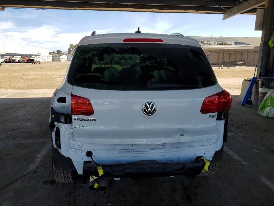 Продаж на аукціоні авто 2017 Volkswagen Tiguan, vin: WVGAV7AX1HK001938, номер лоту: 46325216