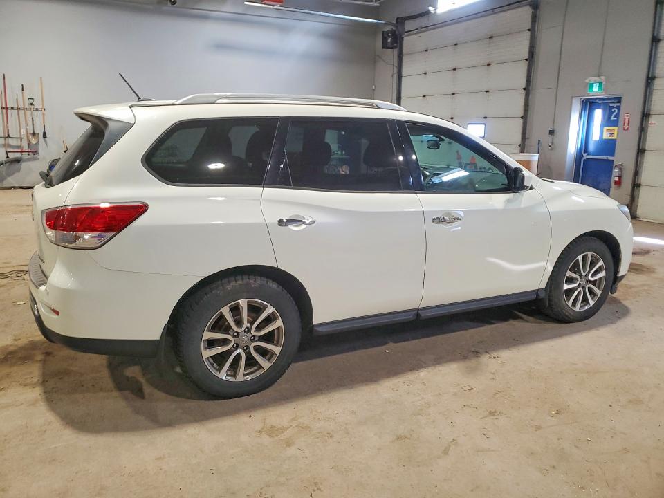 47823756 :رقم المزاد ، 5N1AR2MM3FC645781 vin ، 2015 Nissan Pathfinder مزاد بيع