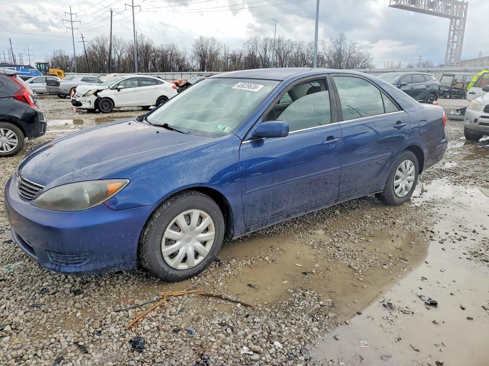 Продажа на аукционе авто 2005 Toyota Camry, vin: 4T1BE32KX5U022898, номер лота: 61378096