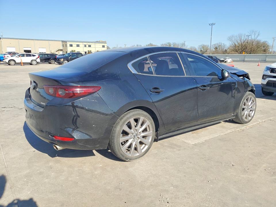 Продажа на аукционе авто 2021 Mazda 3, vin: JM1BPACLXM1310009, номер лота: 46953876