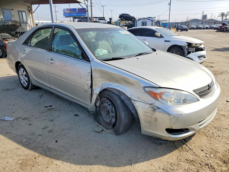 47092166 :رقم المزاد ، JTDBE32K320119187 vin ، 2002 Toyota Camry مزاد بيع