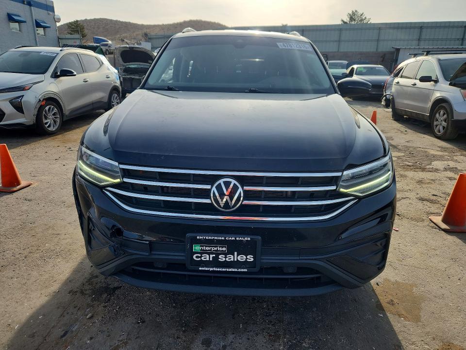 47812316 :رقم المزاد ، 3VV2B7AX2NM151225 vin ، 2022 Volkswagen Tiguan مزاد بيع