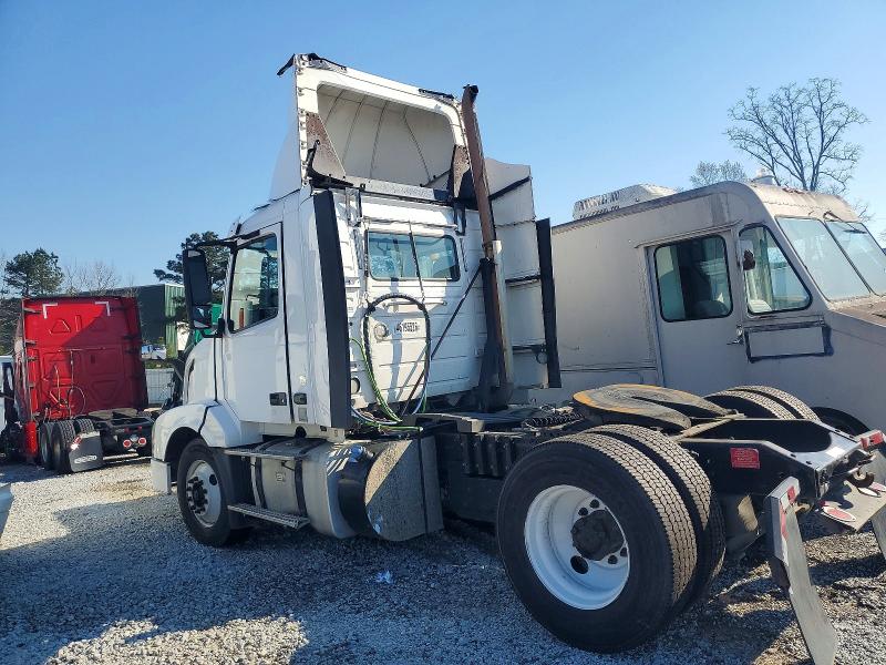 Продаж на аукціоні авто 2015 Volvo Vnl, vin: 4V4N19TG7FN922782, номер лоту: 46195526