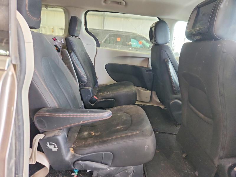 47744596 :رقم المزاد ، 2C4RC1DG0HR536489 vin ، 2017 Chrysler Pacifica مزاد بيع