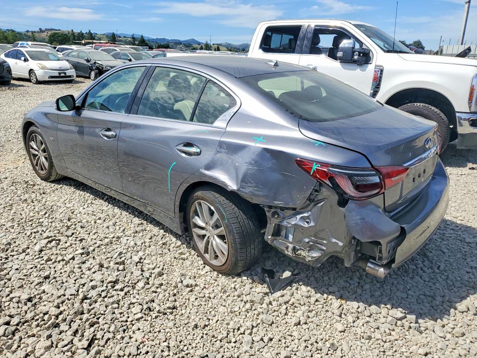 47608246 :رقم المزاد ، JN1CV7AP2JM400013 vin ، 2018 Infiniti Q50 مزاد بيع