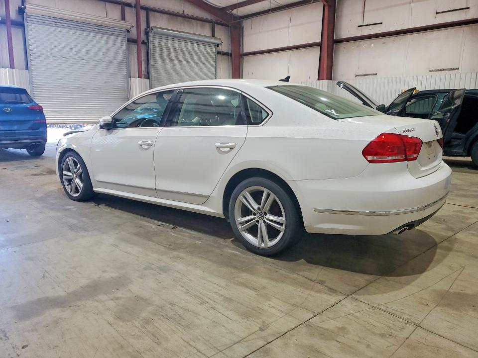 42066346 :رقم المزاد ، 1VWCV7A38FC064274 vin ، 2015 Volkswagen Passat مزاد بيع