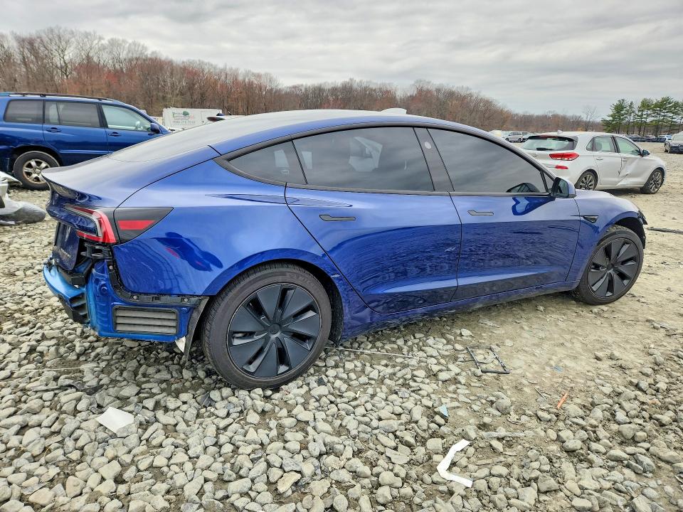 Продажа на аукционе авто 2024 Tesla Model 3, vin: 5YJ3E1EB5RF821852, номер лота: 45683296