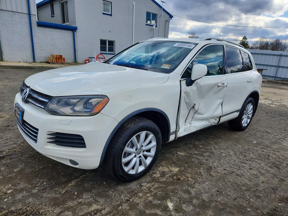 46569186 :رقم المزاد ، WVGFF9BP5BD002471 vin ، 2011 Volkswagen Touareg مزاد بيع