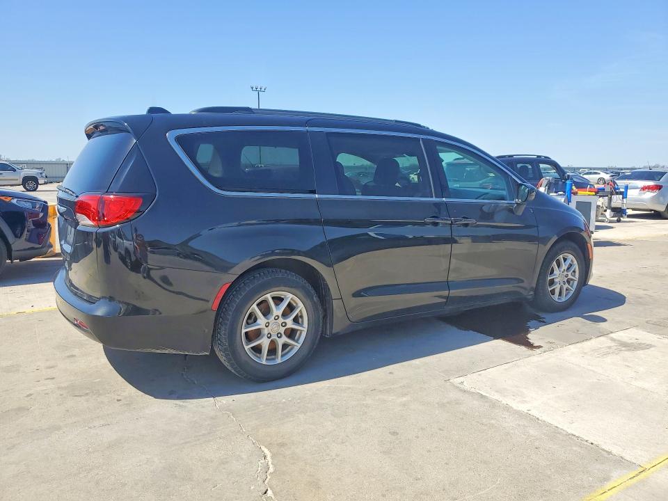 45856716 :رقم المزاد ، 2C4RC1DG3LR145748 vin ، 2020 Chrysler Voyager مزاد بيع