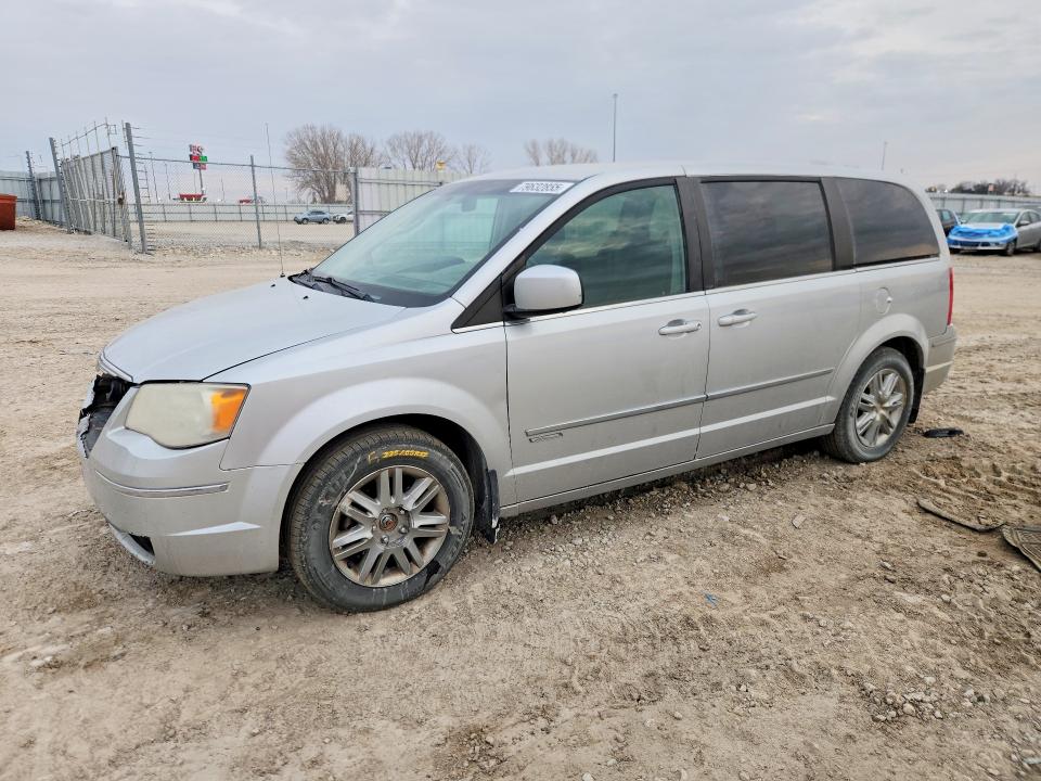 Продажа на аукционе авто 2010 Chrysler Town & Country, vin: 2A4RR5DX7AR289719, номер лота: 79632855