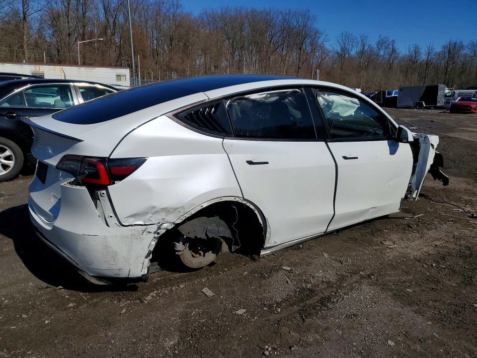 46727226 :رقم المزاد ، 5YJYGDEE0LF047190 vin ، 2020 Tesla Model Y مزاد بيع