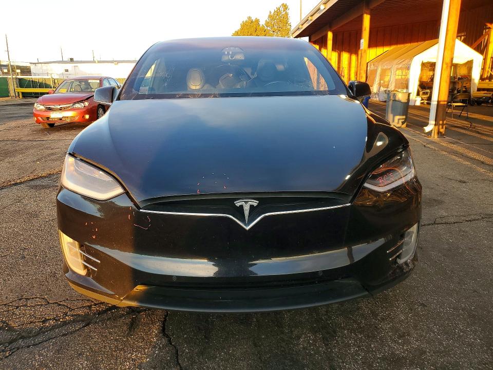 Продажа на аукционе авто 2017 Tesla Model X, vin: 5YJXCBE29HF060691, номер лота: 41803206