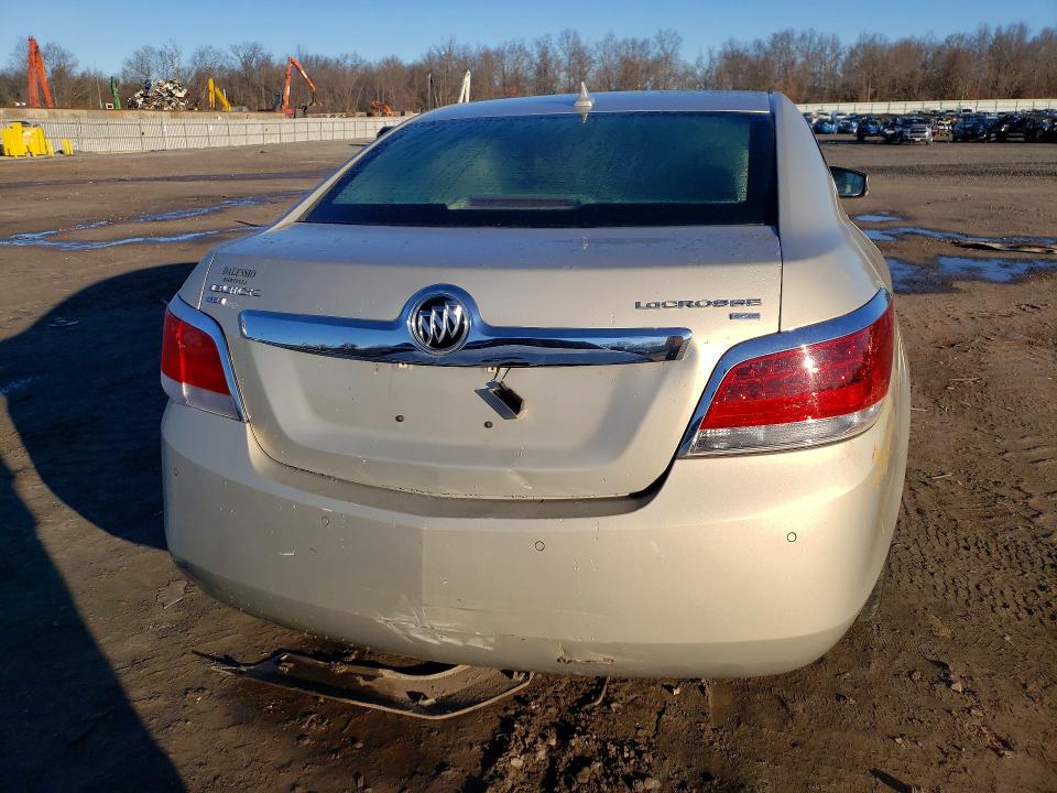 41757206 :رقم المزاد ، 1G4GD5GDXBF386057 vin ، 2011 Buick Lacrosse مزاد بيع