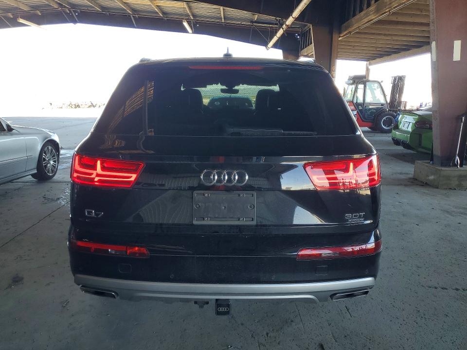 Продажа на аукционе авто 2017 Audi Q7, vin: WA1VAAF73HD054629, номер лота: 77244585