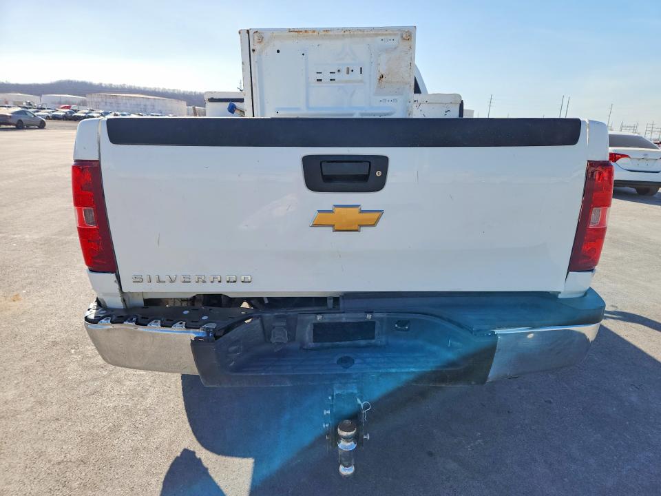 45813336 :رقم المزاد ، 0K0733085696 vin ، 2012 Chevrolet Silverado مزاد بيع