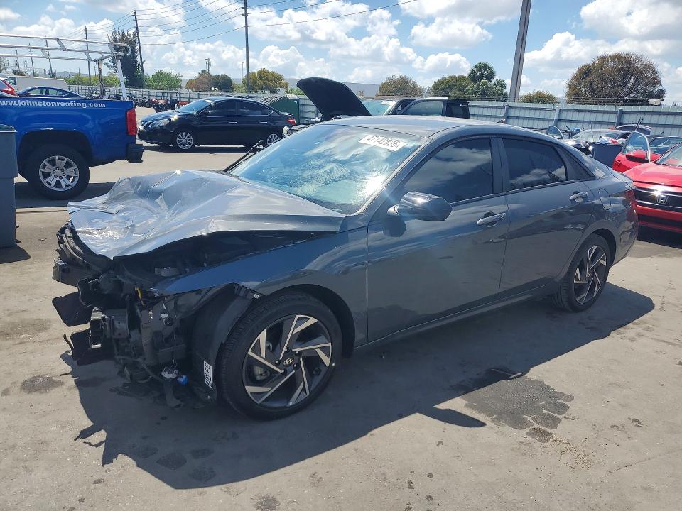 47142836 :رقم المزاد ، KMHLM4DG9SU998365 vin ، 2025 Hyundai Elantra مزاد بيع