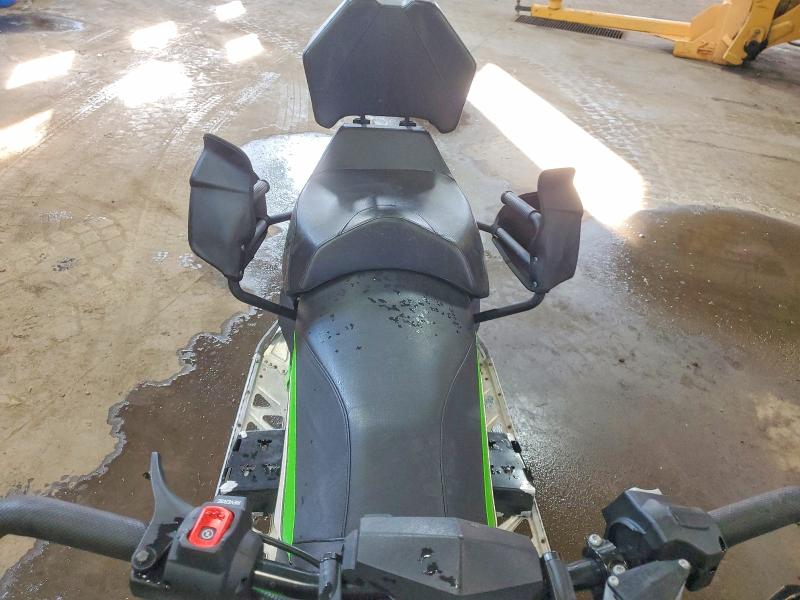 79219205 :رقم المزاد ، 4UF15SNW3FT117487 vin ، 2015 Arctic Cat Zr 5000 Lxr مزاد بيع
