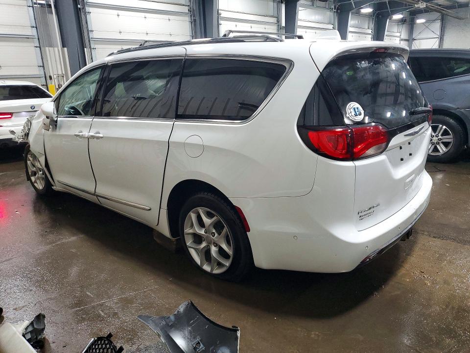 Продажа на аукционе авто 2017 Chrysler Pacifica, vin: 2C4RC1EG1HR597980, номер лота: 45675916