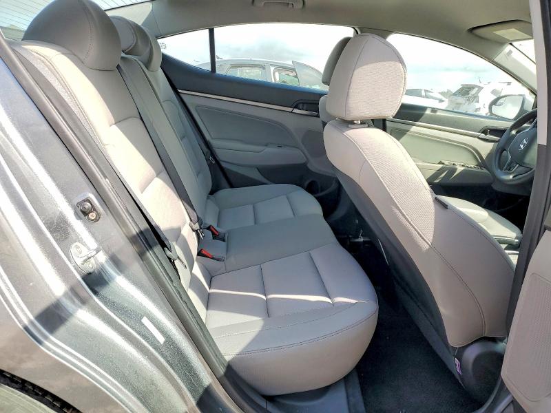 2017 Hyundai Elantra მანქანა იყიდება აუქციონზე, vin: KMHD84LF3HU381425, აუქციონის ნომერი: 79940555