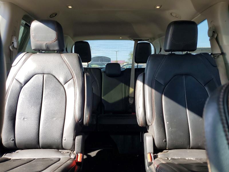 46366256 :رقم المزاد ، 2C4RC1BG8HR795007 vin ، 2017 Chrysler Pacifica مزاد بيع