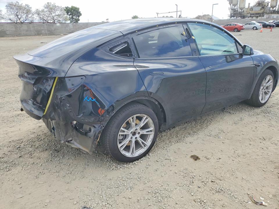 45548886 :رقم المزاد ، 7SAYGAEE6PF827721 vin ، 2023 Tesla Model Y مزاد بيع
