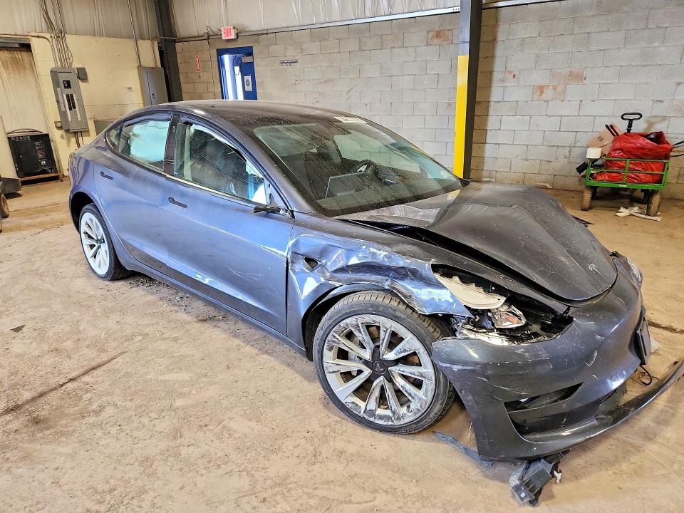 47599066 :رقم المزاد ، 5YJ3E1EA7NF372465 vin ، 2022 Tesla Model 3 مزاد بيع